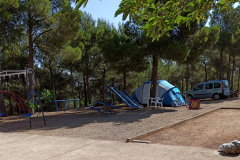 PARQUE Y ZONA ACAMPADA